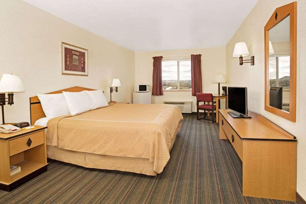 Days Inn & Suites By Wyndham Castle Rock Bilik gambar